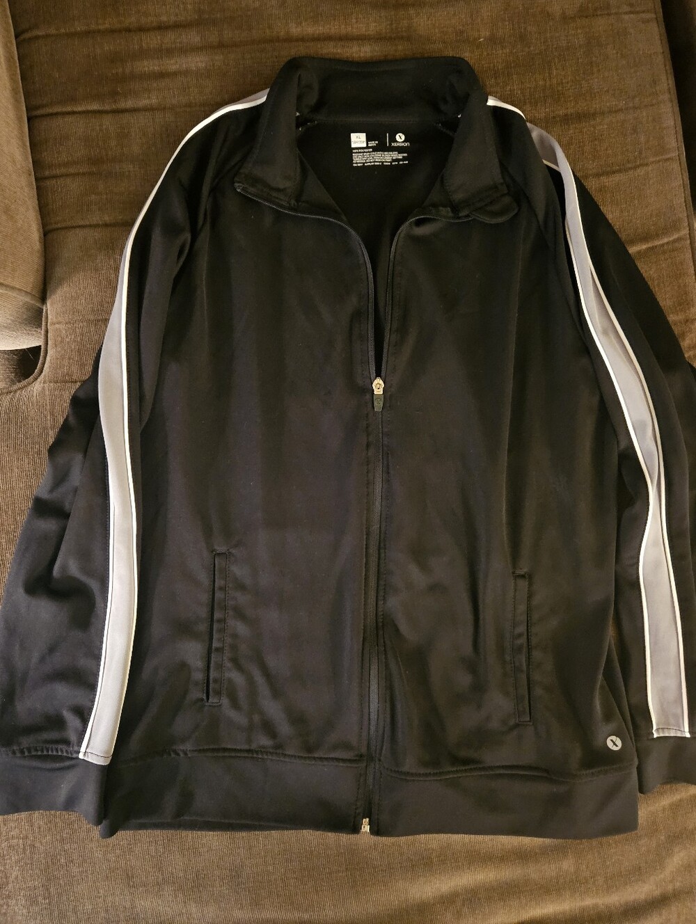 Boys Xersion Activewear zip jacket XL 18H/20H Black And Gray